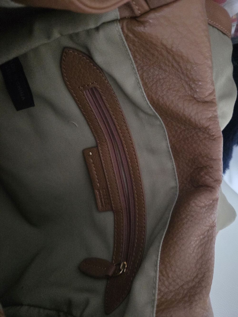 GILI Convertible Leather Backpack - Picture 7 of 8